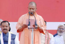 योगी आदित्यनाथ ने ली मुख्यमंत्री पद की शपथ, दाेबारा संभाली यूपी की बागडोर