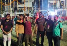 शिव शक्ति धाम मंदिर समिति के तत्वावधान में होलिका दहन के साथ चला रंग