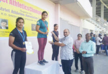 लखनऊ जिला एथलेटिक्स चैंपियनशिप में शैली श्रीवास्तव का गोल्डन डबल