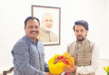 लखनऊ में खेलों को बढ़ावा देने के लिए केंद्रीय खेल मंत्री अनुराग ठाकुर को दिया प्रस्ताव