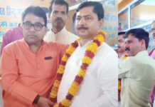 हिन्दू धार्मिक स्थलों के लिए कोर्ट में लड़ाई के साथ सड़क पर भी उतरेगी हिन्दू महासभा