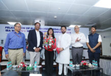 विश्व मुक्केबाजी में ऐतिहासिक स्वर्ण विजेता निकहत सहित परवीन और मनीषा सम्मानित सम्मानित होने के बाद विश्व मुक्केबाजी चैंपियनशिप में स्वर्ण विजेता निकहत ज़रीन