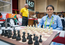 दावेदारों की लड़खड़ाहट, भारतीय महिला टीमों की जीत का सिलसिला जारी Indian Grandmaster Koneru Humpy in action during the second round of the 44th Chess Olympiad in Mamallapuram, Tamil Nadu on Saturday