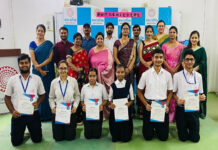 एक्सीलिया स्कूल ने विद्यार्थियों के साथ उनके शिक्षकों को भी किया सम्मानित