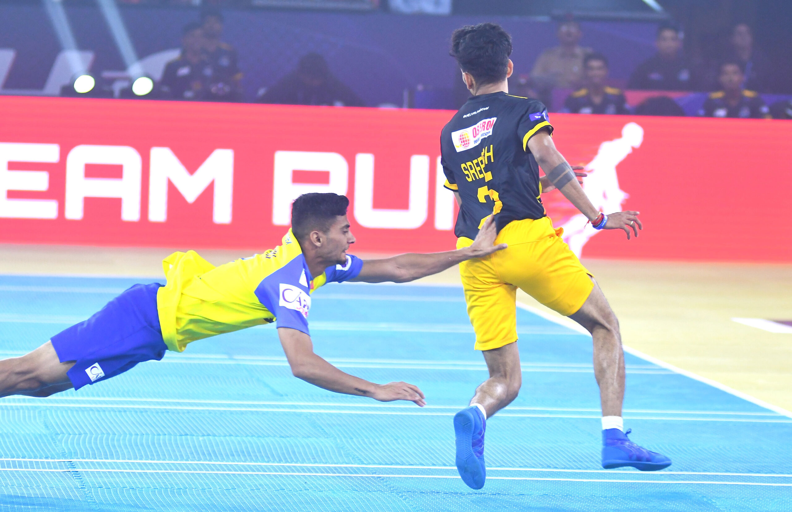 Majahar Jamadar during a Ultimate Kho Kho Season 1 match in Pune