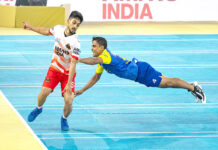 अल्टीमेट खो-खो : ओडिशा जगरनॉट्स की जीत, राजस्थान वॉरियर्स को 19 अंक से हराया Rajasthan Warriors attacker Biswajit Das dismisses Gowtham MK of Odisha Juggernauts during a Ultimate Kho Kho Season1 match in Pune on Friday, August 19, 2022