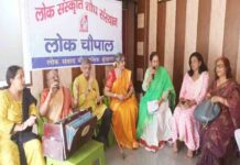 चारबाग वाली रेवड़ी ले आना बलम जब लखनऊ से आना