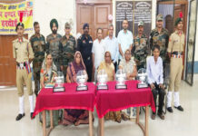 वीर नारियों को 63वीं यूपी बटालियन एनसीसी ने किया सम्मानित