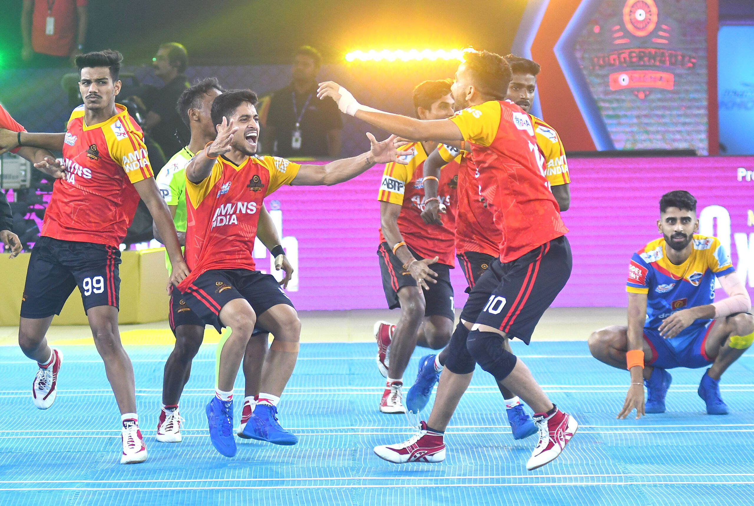 Odisha Juggernauts players celebrate after winning the Ultimate Kho Kho Season 1 in Pune on Sunday, September 4, 2022