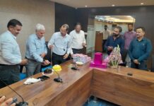 अधिशासी अभियंता केबी त्रिपाठी के सम्मान में विदाई समारोह आयोजित