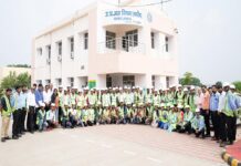 नगर निगम, जलकल और सुएज इंडिया की टीम से छात्र-छात्राओं ने किए सवाल