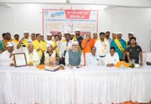 75 साल के जवान श्रीधर मिश्र का हाैसला तो देखो, जीते दोहरे खिताब