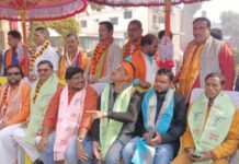 अयोध्या के राजा भगवान हनुमान को हिन्दू महासभा ने की छतरी समर्पित