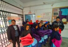 सोसाइटी फॉर सोशल एंपावरमेंट एंड रिहैबिलिटेशन ने बांटे कंबल