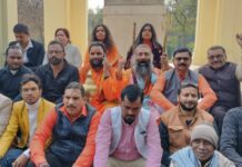 हिन्दू महासभा सहित कई संगठन धीरेन्द्र शास्त्री के समर्थन में उतरे