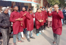 सवारी माल डिब्बा कारखाना आलमबाग में हुआ इस नुक्कड़ नाटक का मंचन