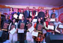 पूरे प्रदेश में योजनाओं के साथ कलाकारों को मिले अवसर : जयवीर सिंह