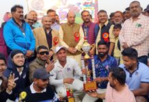 क्रिकेट एसोसिएशन लखनऊ का गौतम बुद्ध आल इंडिया क्रिकेट टूर्नामेंट की ट्रॉफी पर कब्ज़ा