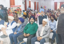 नाटक, प्रशिक्षण सुलेखन कर पंजाबी के महत्व की दी जानकारी