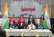 महात्मा गांधी के शांति संदेश के प्रसार के लिए कोलकाता से बांग्लादेश तक पैदल चले स्वयंसेवक