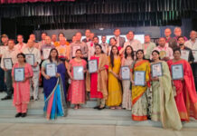इन सात विभूतियों को हेल्प यू सम्मान प्रदान कर किया गया सम्मानित