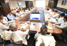 अम्बेडकर जयंती पर आला अधिकारी अपने स्टाफ के साथ बैठकर पत्तलों में करेंगे भोजन