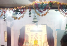 श्री श्री सर्व सिद्ध पुरातन कालीबाड़ी ट्रस्ट ने पूजन-अर्चन के साथ की दरिद्र नारायण की भोजन सेवा