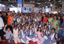 हर घर जल गांव थीम पर बने स्टाल पर पांचो दिन उमड़ी भारी भीड़