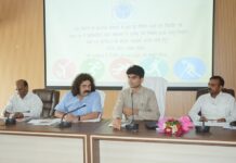 जिलों में निर्माण कार्य मानक के अनुसार समय से पूरा करने के निर्देश