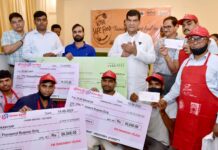 पीएम स्वनिधि योजना के चलते आर्थिक और सामाजिक रूप से सशक्त हो रहे स्ट्रीट वेन्डर्स