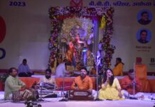 ओंकार शंखधर के भजनों की भावपूर्ण प्रस्तुति, मंत्रमुग्ध हुए श्रोता