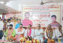 राजाजीपुरम परिक्षेत्र उद्योग व्यापार मंडल ने किया आनंद द्विवेदी का भव्य स्वागत