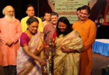 रंगमंच में संगीत के प्रयोगों के अनुभवों को किया साझा