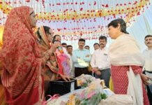 जल जीवन मिशन की थाह लेने यूपी पहुंची टीम, महिलाओं ने सुनाई बदलाव की कहानी