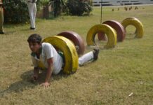 जिसने अंधकार से जंग जीती है, सूर्य बनकर वही चमकता है