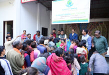 ठंड से राहत देने के लिए ऑलमाइटी शिवा एसोसिएशन ने बांटे कम्बल