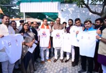 अटल रन में 10 को दौड़ेगा लखनऊ, उप मुख्यमंत्री द्वारा टी-शर्ट का अनावरण
