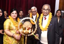 विद्यालय व अभिभावक बच्चों को बचपन से ही अच्छे संस्कार दें : डा. जगदीश गाँधी