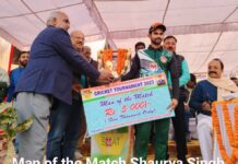 शौर्य सिंह के आलराउंड खेल से आजाद स्पोर्ट्स फाजिलनगर सेमीफाइनल में