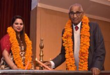 एकता के विचार बचपन में ही बच्चों को देने चाहिये : डा. जगदीश गाँधी