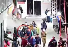 डंकी की रिलीज से पहले तीसरी बार माता वैष्णो देवी पहुंचे सुपरस्टार शाहरुख