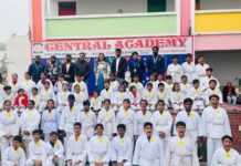 सेंट्रल एकेडमी, एल्डिको ग्रीन्स शाखा में कराटे बेल्ट परीक्षा के सफल खिलाड़ियों को मिली पदोन्नति