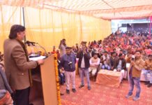 युवाओं को सशक्त बनाने का अभियान जारी, निरंतर मेधावी छात्रों का डॉ. राजेश्वर सिंह बढ़ा रहे मनोबल
