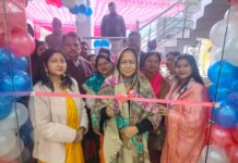 विधायक जयदेवी कौशल ने डेंजफॉक्स मैन्स वियर एक्सक्लूसिव शोरूम का उद्घाटन किया