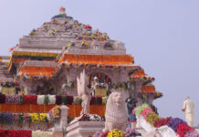 कुशल मेजबान के रूप में नजर आए सीएम योगी