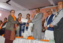 शक्ति वन्दन अभियान : भाजपा लखनऊ महानगर ने महिलाओं का किया सम्मान