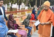 गरीबों को कोई नहीं उजाड़ पाएगा : मुख्यमंत्री