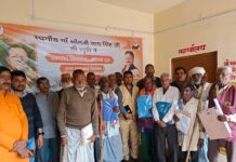 सरोजनीनगर: नरायनपुर में लगा 63वां ‘आपका विधायक-आपके द्वार’, सुनीं गई जनसमस्याएं, 4 मेधावी सम्मानित