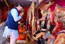 हर हर महादेव का उद्घोष, डा.राजेश्वर सिंह ने दी महाशिवरात्रि की शुभकामनाएं