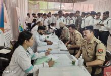 अपोलोमेडिक्स और लखनऊ ट्रैफिक पुलिस ने आयोजित किया स्वास्थ्य जांच शिविर